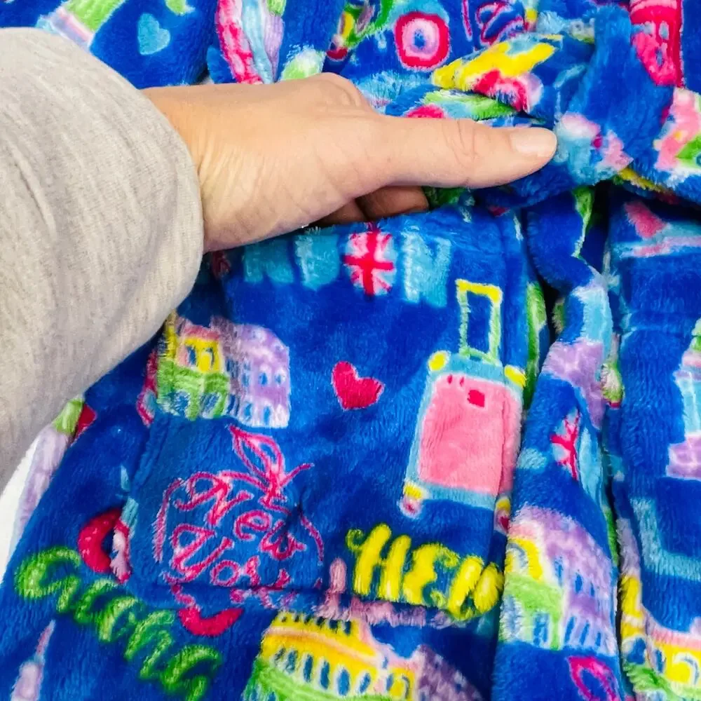 NWT Candy Pink 4/5Y Travel Robe